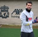 Alisson Becker Hampir Pulih dari Cedera, Liverpool Dapat Suntikan Energi