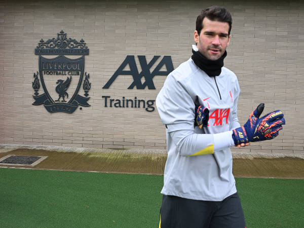 Alisson Becker Hampir Pulih dari Cedera, Liverpool Dapat Suntikan Energi