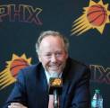 Mike Budenholzer Minta Suns untuk Tetap Bersatu