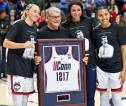 Pelatih UConn Geno Auriemma Ukir Kemenangan Terbanyak Di NCAA