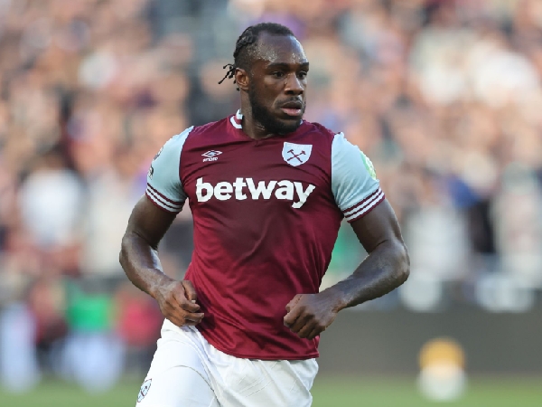 Galatasaray Pertimbangkan Rekrut Michail Antonio dari West Ham