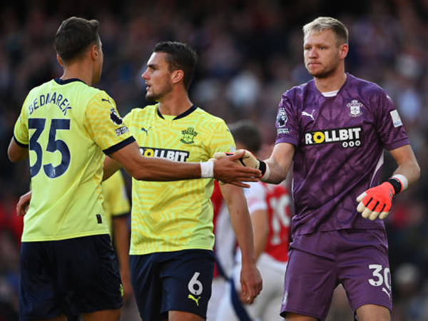 Hadapi Liverpool, Southampton Tanpa Aaron Ramsdale dan Jan Bednarek