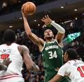 Hasil NBA: Milwaukee Bucks Tundukkan Chicago Bulls 122-106