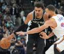 Hasil NBA: San Antonio Spurs Percundangi Golden State Warriors 104-94