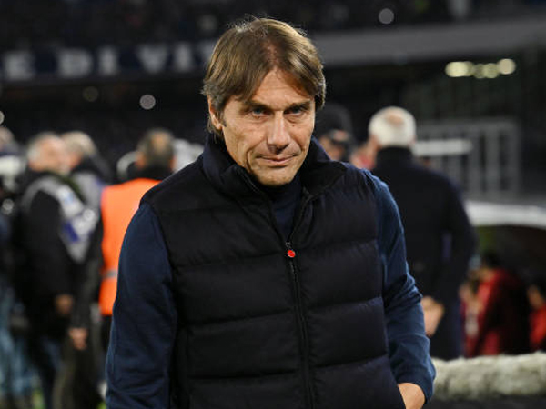 Napoli Kembali ke Puncak, Antonio Conte Puji Penampilan Solid Lawan AS Roma