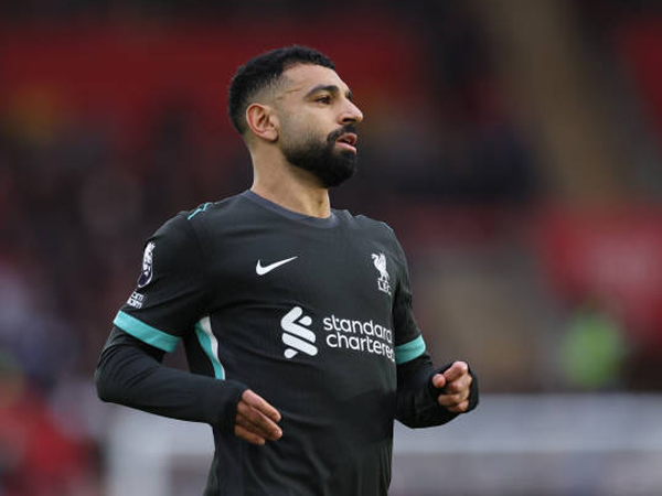 Arne Slot Bela Mohamed Salah dari Kritik Jamie Carragher