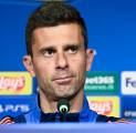 Thiago Motta Konfirmasi Dua Pemain Juventus yang Starter Lawan Aston Villa