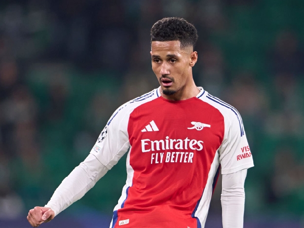 Bek Arsenal, William Saliba