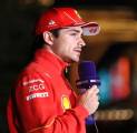 Charles Leclerc Menjernihkan Suasana dengan Carlos Sainz