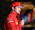 Charles Leclerc Menjernihkan Suasana dengan Carlos Sainz