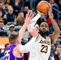 Hasil NBA: Los Angeles Lakers Kandaskan Utah Jazz 105-104