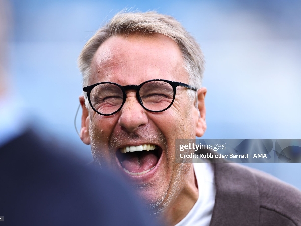 Paul Merson mendukung Arsenal melibas Manchester United di Emirates Stadium