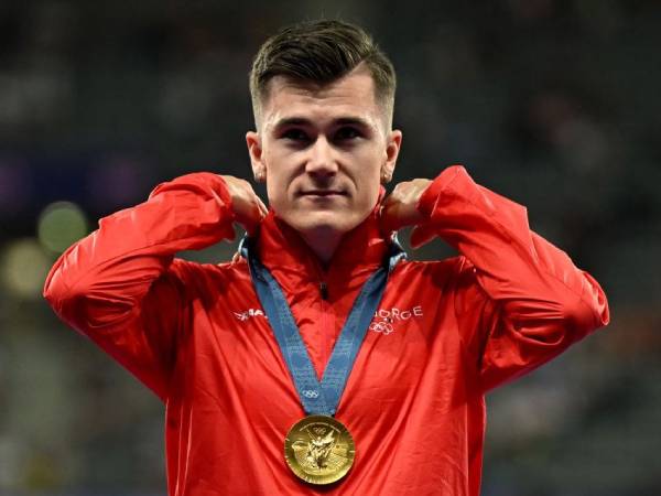 Jakob Ingebrigtsen dan dua saudaranya yang juga atlet Olimpiade menyatakan ayah mereka telah melakukan kekerasan. (Foto: Inside The Games)