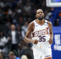 Mike Budenholzer Sesalkan Cedera Engkel Yang Dialami Kevin Durant