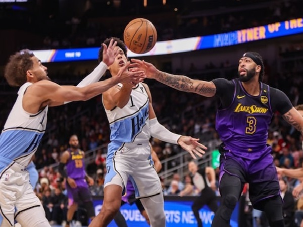 Hawks Tambah Panjang Kekalahan Beruntun Lakers