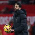 Gary Neville Sarankan Ruben Amorim Tiru Strategi Enzo Maresca di Man United