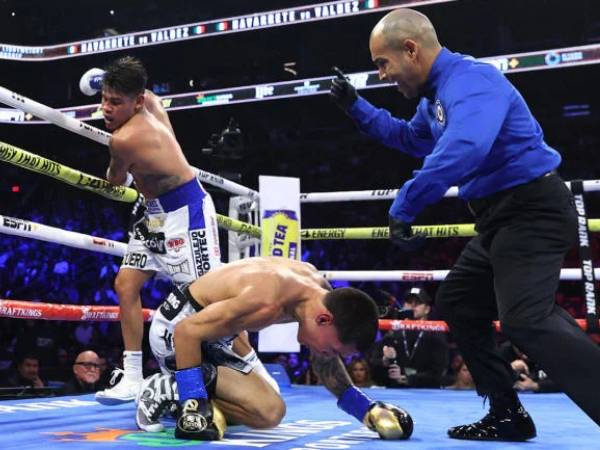 Emanuel Navarrete Sukses KO Oscar Valdez Dalam Pertarungan Ulang