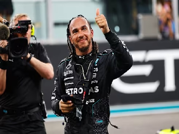 Lewis Hamilton Senang Lakukan Hammer Time Usai Finis P4 di GP Abu Dhabi