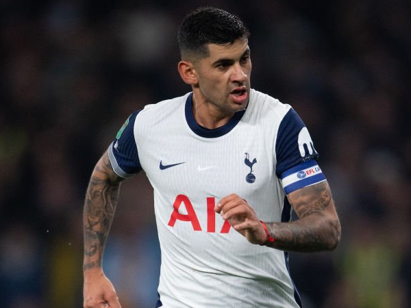 Cristian Romero 'Serang' Petinggi Tottenham Hotspur