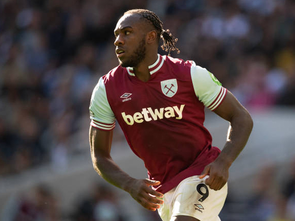 Masih Dirawat, Michail Antonio Kirim Pesan Motivasi untuk Pemain West Ham