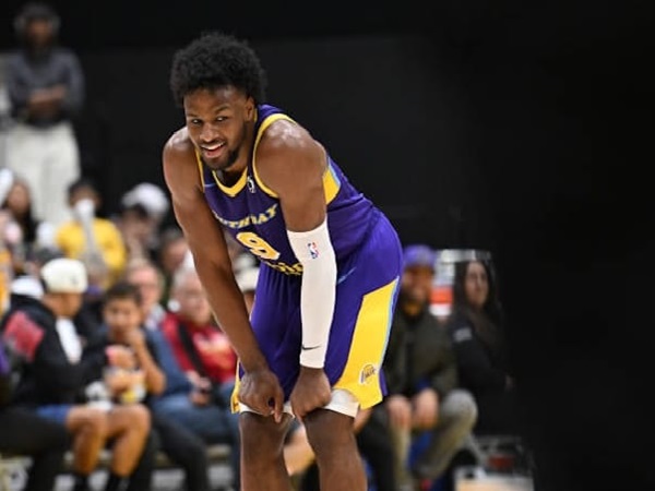 Bronny James Tampil Gemilang dalam Debut Away di NBA G League