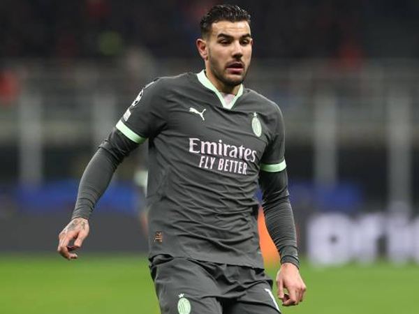 AC Milan Krisis Internal, Theo Hernandez Jadi Bukti Kerasnya Paulo Fonseca?