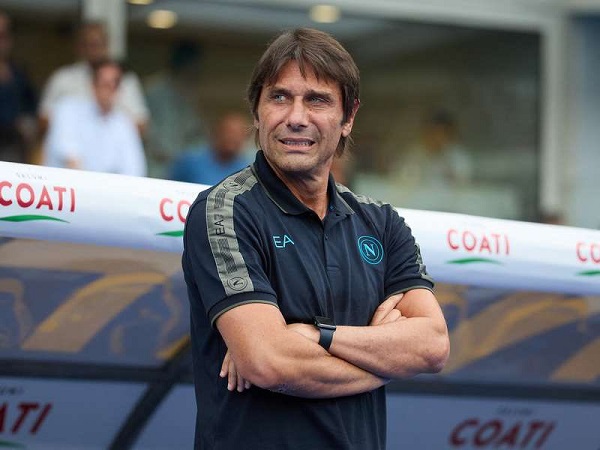 Khvicha Kvaratskhelia Cedera, Antonio Conte: Napoli Terus Bekerja