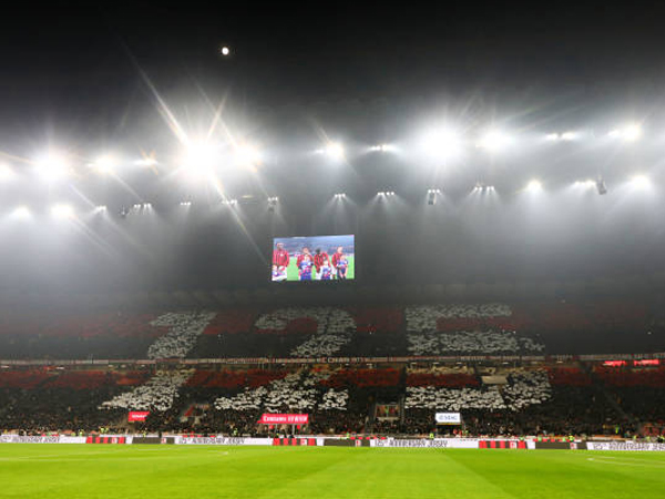 Malam Kelam Ulang Tahun ke-125 AC Milan, Dicemooh dan Dikritik Fans