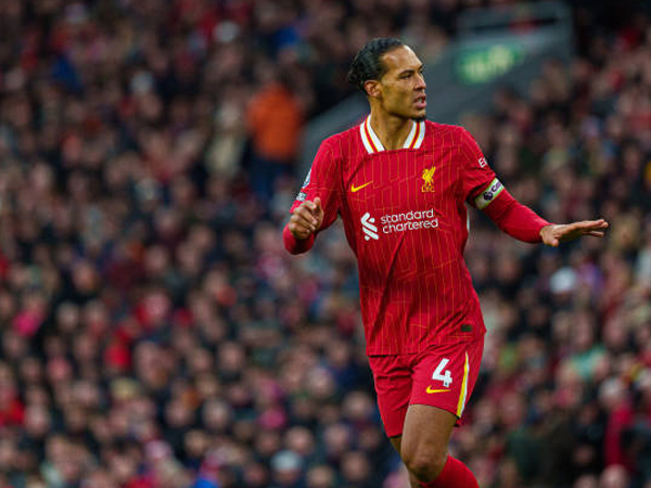 Virgil van Dijk Akui Arne Slot Harus Kreatif Atasi Krisis Bek Liverpool