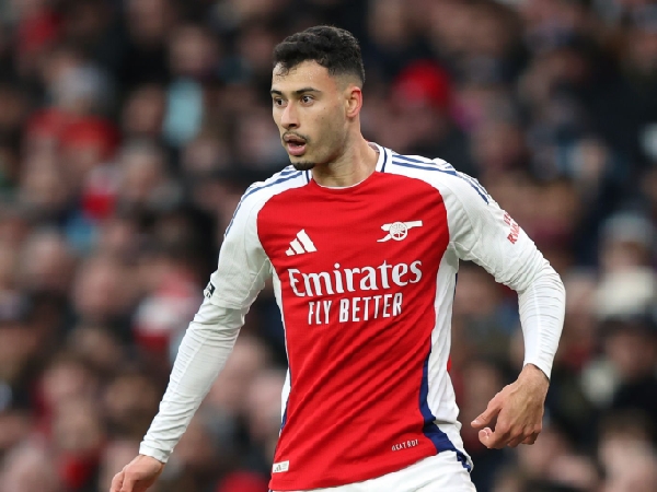 Gabriel Martinelli mengisi sisi kiri serangan Arsenal