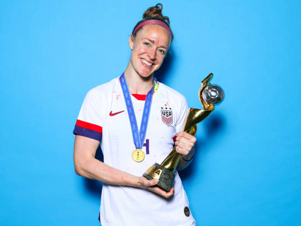 Peraih 2 Piala Dunia dan 1 Emas Olimpiade, Becky Sauerbrunn Resmi Pensiun