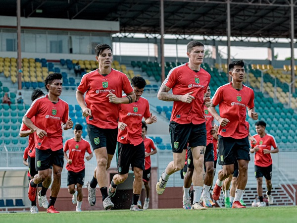 Latihan Persebaya Surabaya jelang menghadapi Borneo FC