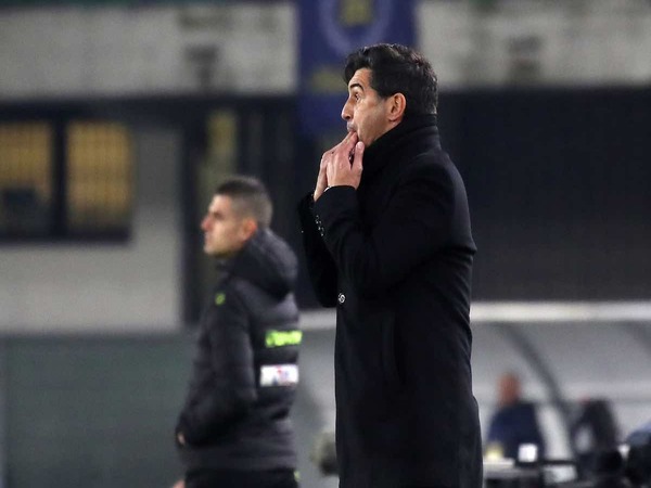 Paulo Fonseca menyebut lini belakang AC Milan mulai solid usai menang 1-0 atas Hellas Verona dini hari tadi (21/12) / via La Presse