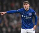 Leif Davis Jadi Sorotan dalam Kekalahan Telak Ipswich Town dari Newcastle