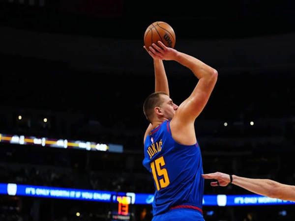 Nikola Jokic Tentukan Kemenangan Nuggets atas Blazers