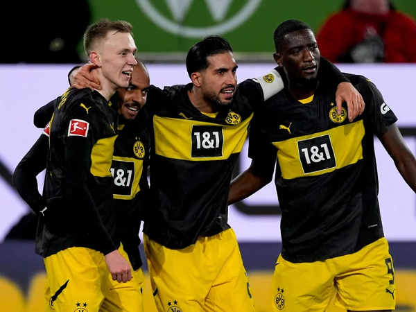 Borussia Dortmund kalahkan VfL Wolfsburg 3-1