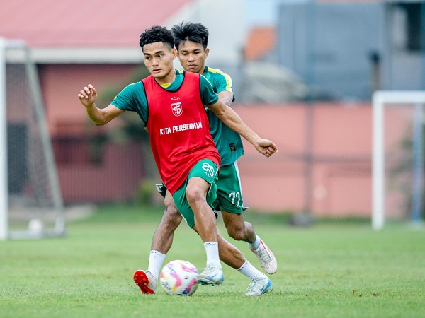 Alfredo Tata Pulang Dari Timnas, Pertahanan Persebaya Surabaya Makin Baik