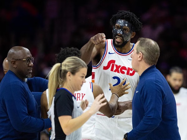 Joel Embiid Diusir Wasit, Sixers Mengalahkan Spurs