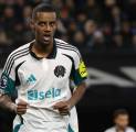 Newcastle United Optimis Bisa Pertahankan Alexander Isak