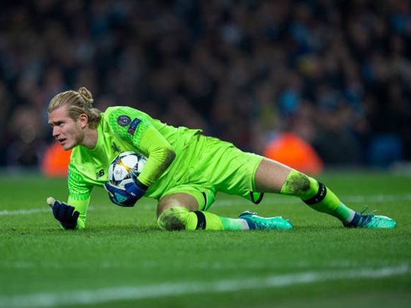 Gary Neville Mengenang Pertemuan Tak Terduga dengan Loris Karius