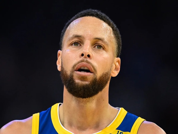 Stephen Curry Memimpin Pertemuan Bahas Kekalahan Warriors