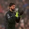 Alisson Becker Tak Mau Bandingkan Liverpool Era Arne Slot dan Jurgen Klopp