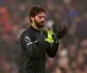 Alisson Becker Tak Mau Bandingkan Liverpool Era Arne Slot dan Jurgen Klopp