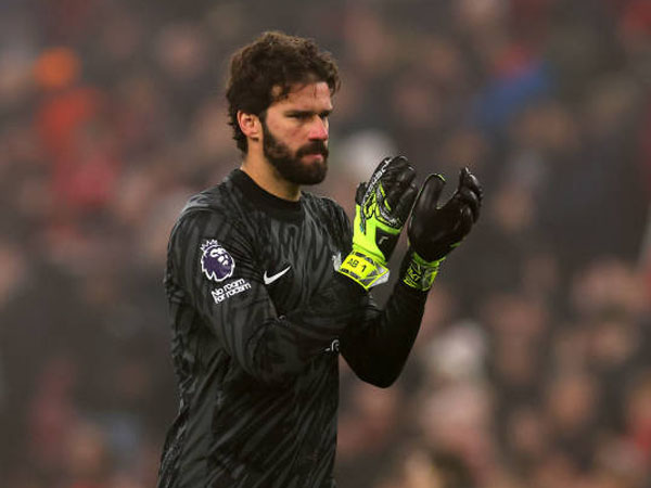 Alisson Becker Tak Mau Bandingkan Liverpool Era Arne Slot dan Jurgen Klopp