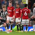 Chris Sutton Dukung Newcastle Tumbangkan Manchester United di Old Trafford