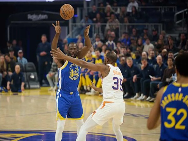 Warriors Meraih Kemenangan Atas Suns di San Francisco