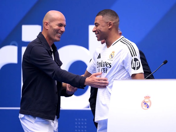 Zinedine Zidane Kembali dalam Masuk dalam Daftar Bidikan Real Madrid