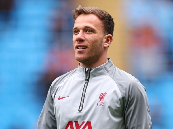 Arthur Melo menjalani periode singkat bersama Liverpool