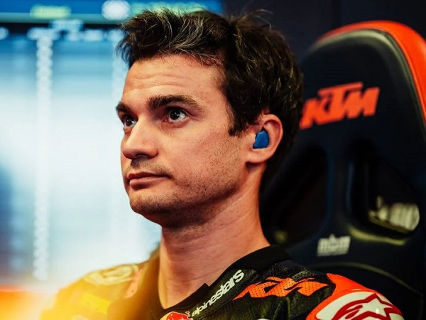 Dani Pedrosa jarang sekali berikan saran aktif kepada pebalap KTM.