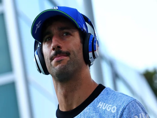 Jacques Villeneuve Senang Kritikan Setelah Ricciardo Terdepak